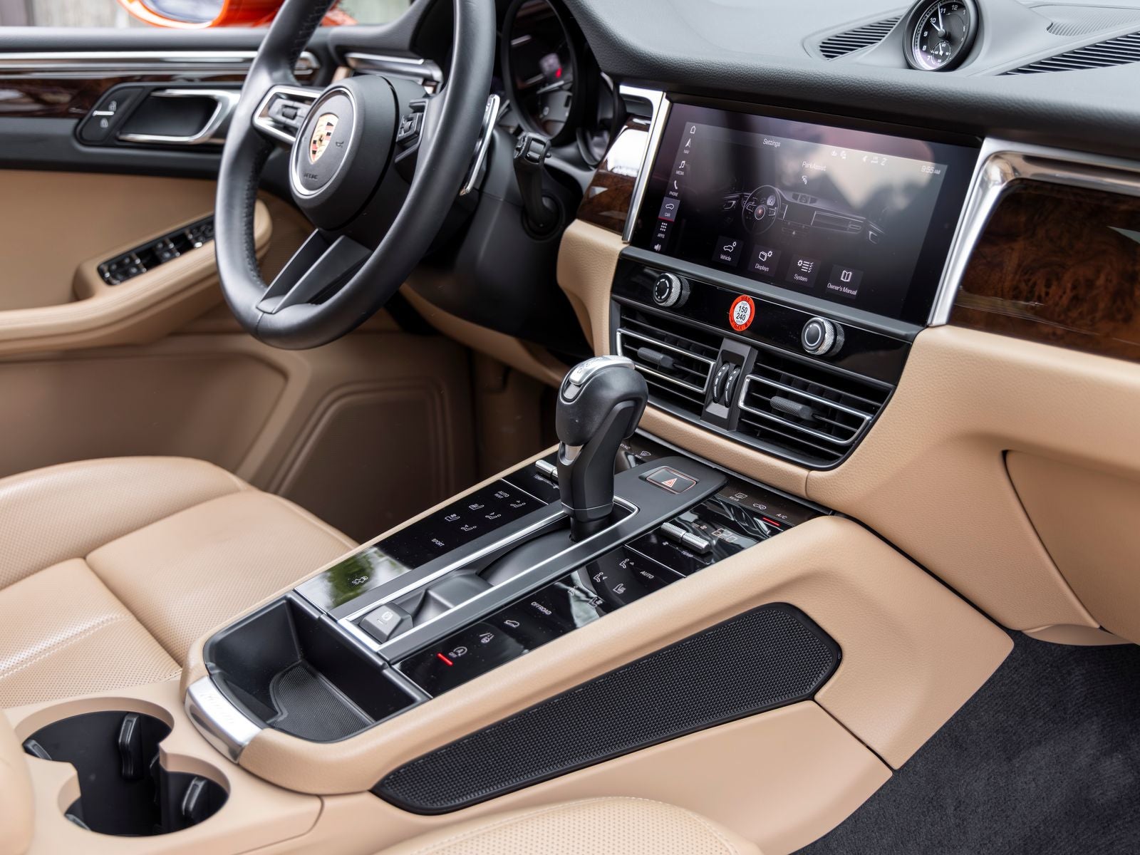 2023 Porsche Macan Base