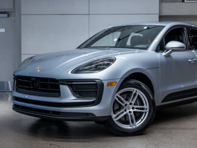 2025 Porsche Macan Base