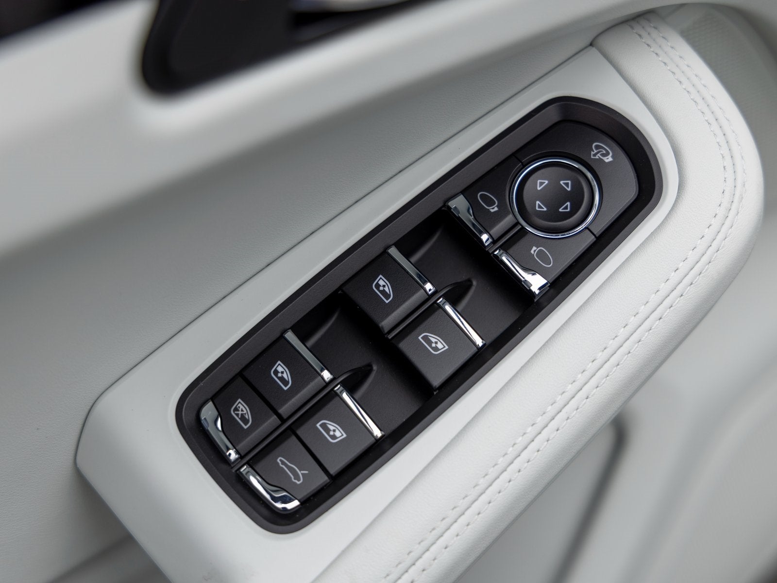 2025 Porsche Macan Macan