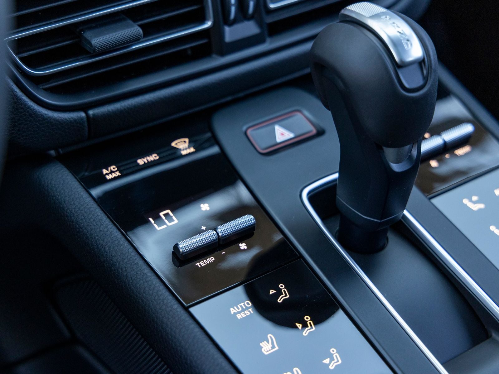 2026 Porsche Macan Macan T