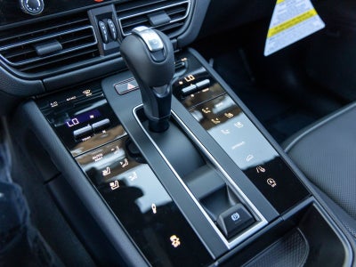 2026 Porsche Macan Macan T