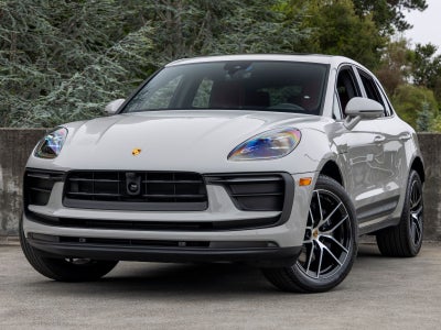 2026 Porsche Macan Base