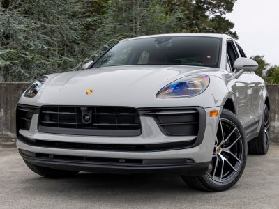 2026 Porsche Macan Base