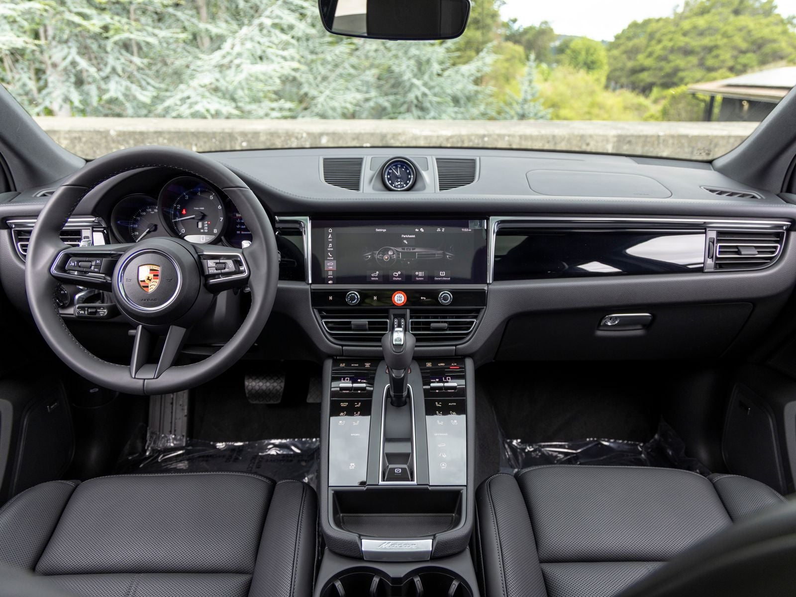 2026 Porsche Macan Base