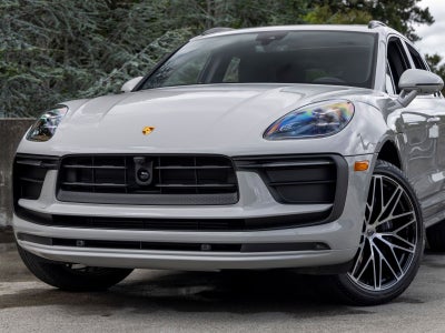 2026 Porsche Macan Base