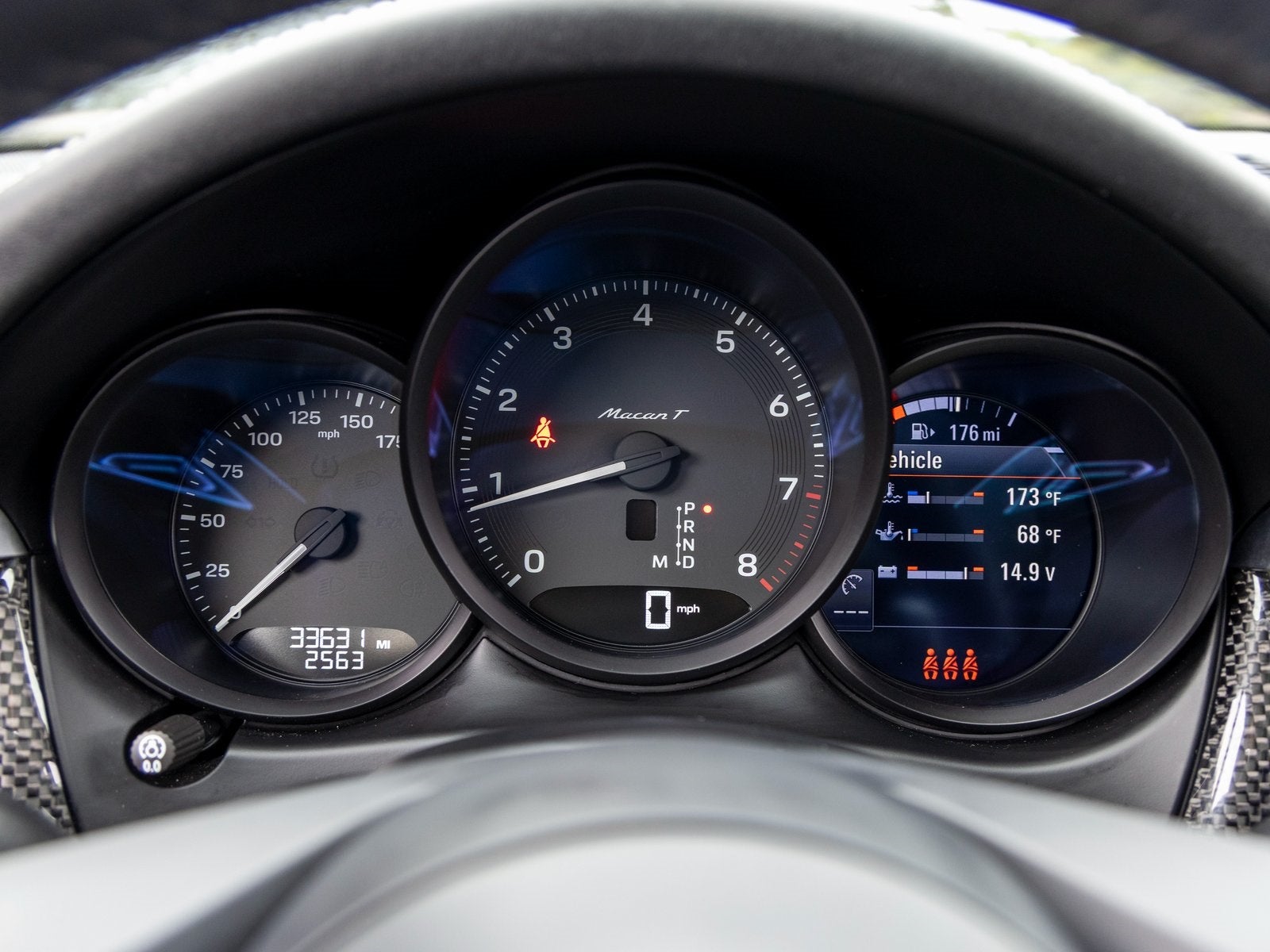 2023 Porsche Macan Macan T (MY23)