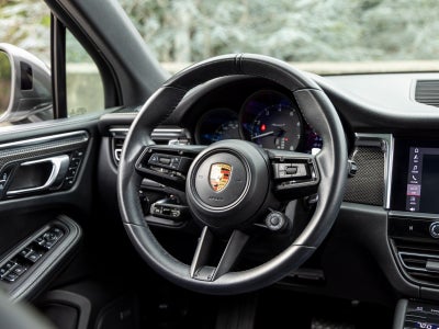 2023 Porsche Macan Macan T (MY23)