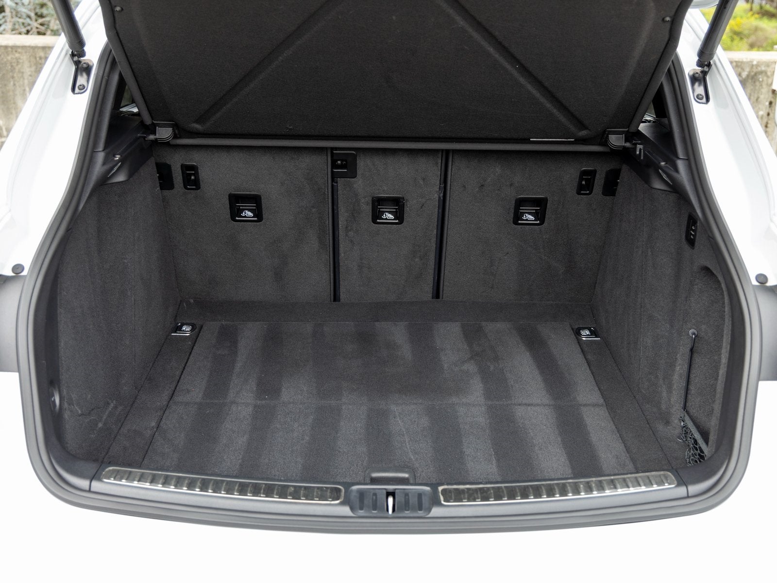 2023 Porsche Macan Macan T (MY23)