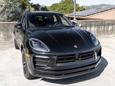 2023 Porsche Macan Macan (MY23)