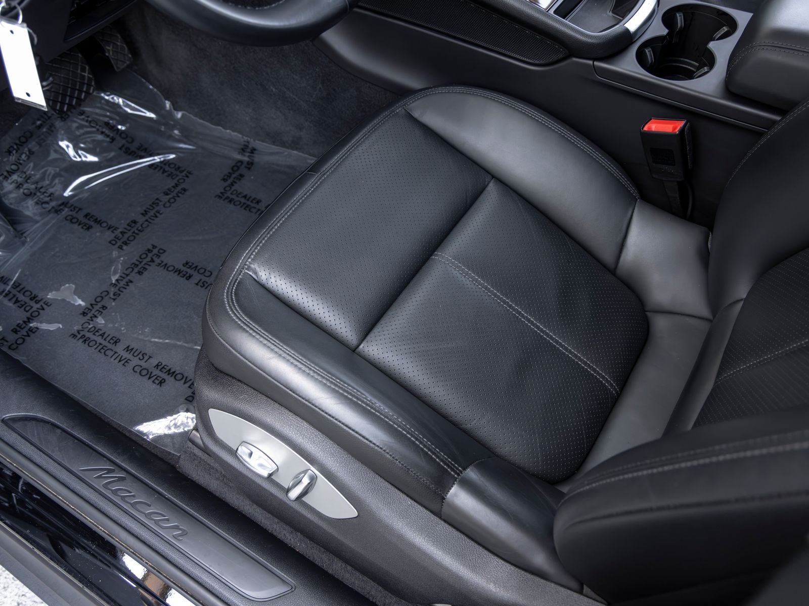2023 Porsche Macan Macan (MY23)