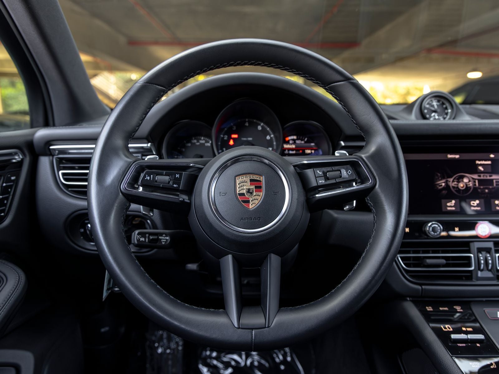 2023 Porsche Macan Macan (MY23)