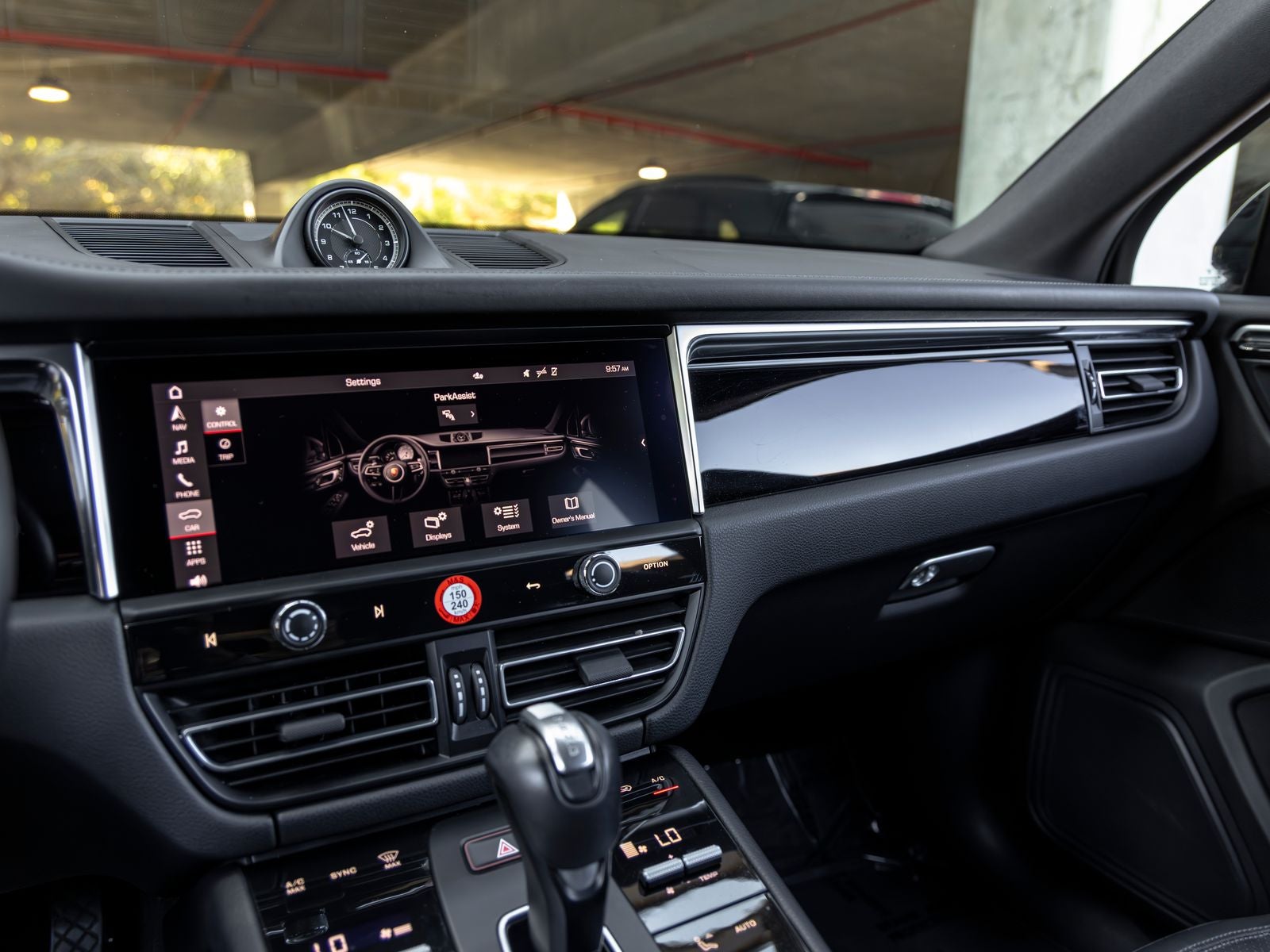 2023 Porsche Macan Macan (MY23)