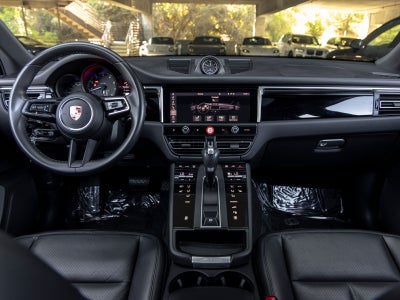 2023 Porsche Macan Macan (MY23)