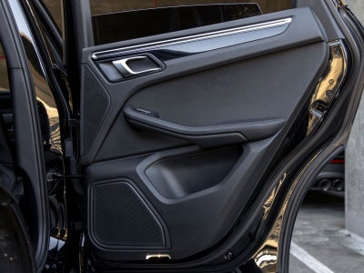 2023 Porsche Macan Macan (MY23)
