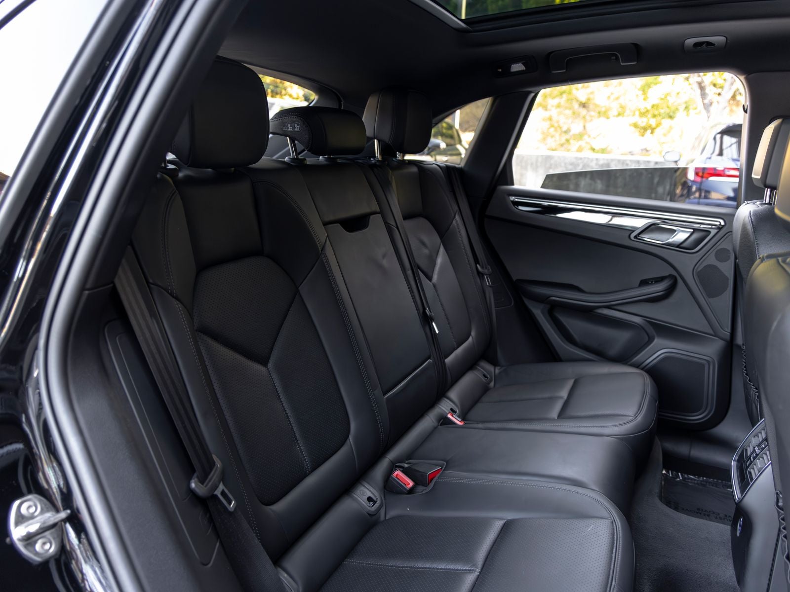 2023 Porsche Macan Macan (MY23)
