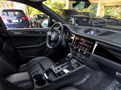 2023 Porsche Macan Macan (MY23)