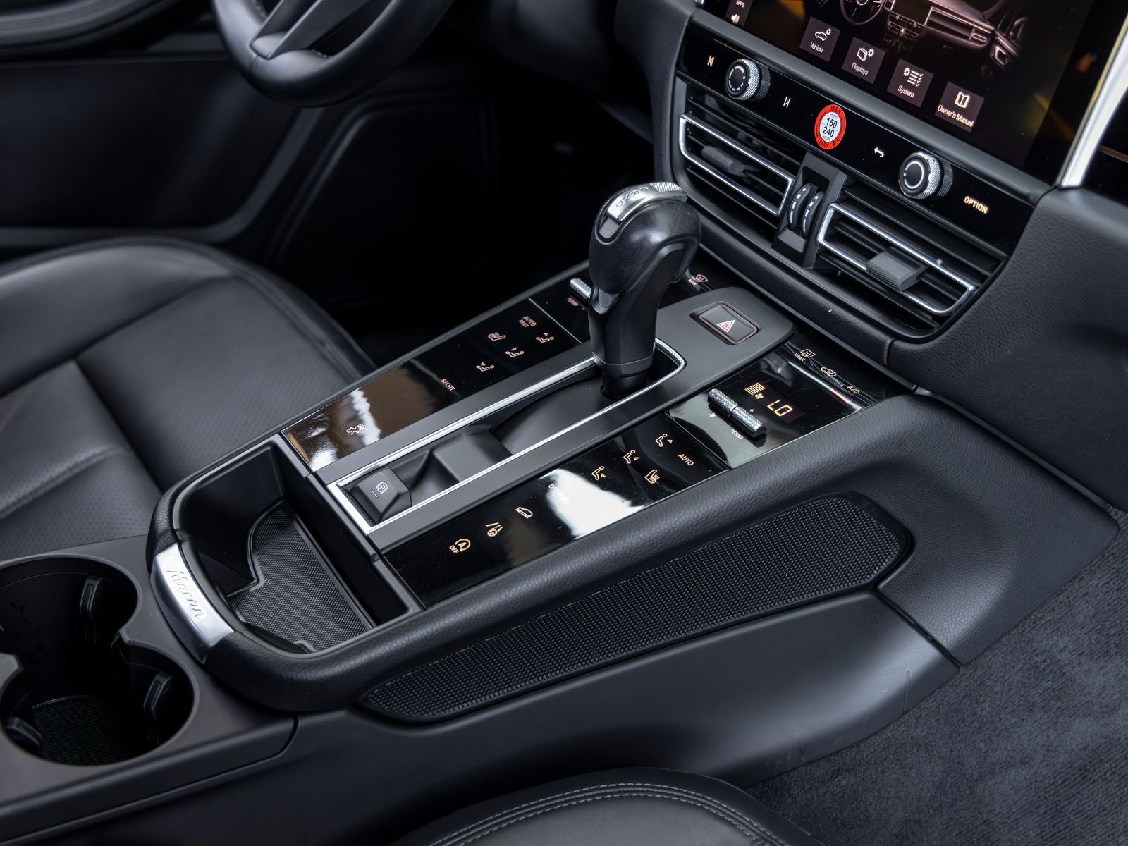 2023 Porsche Macan Macan (MY23)