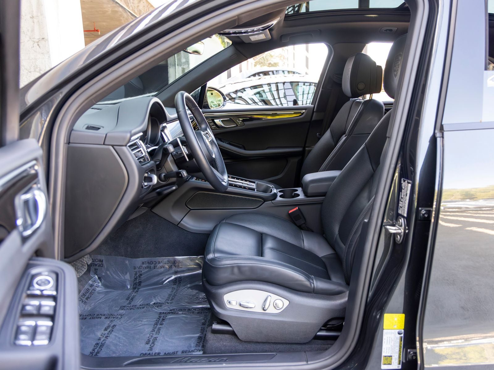 2024 Porsche Macan Base