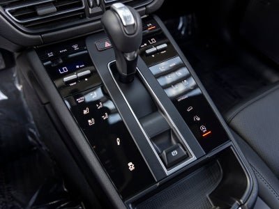 2024 Porsche Macan Macan T