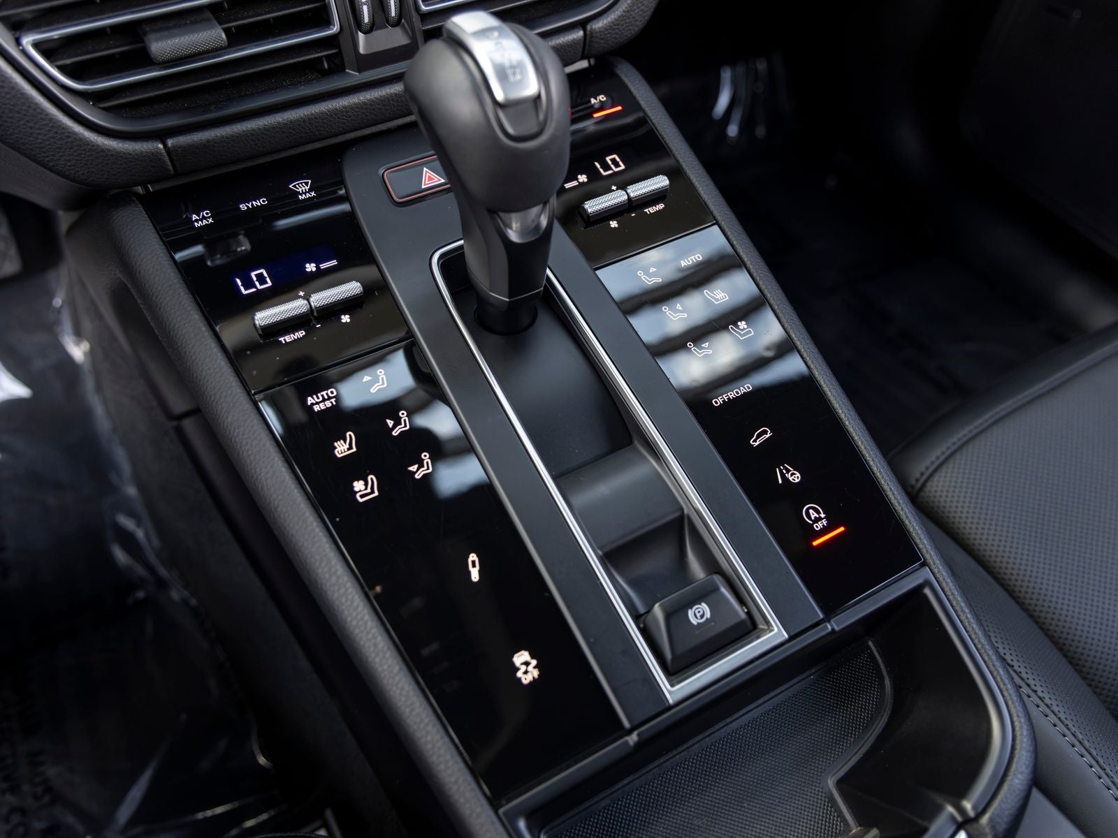 2024 Porsche Macan Macan T
