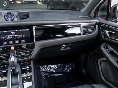 2024 Porsche Macan Macan T