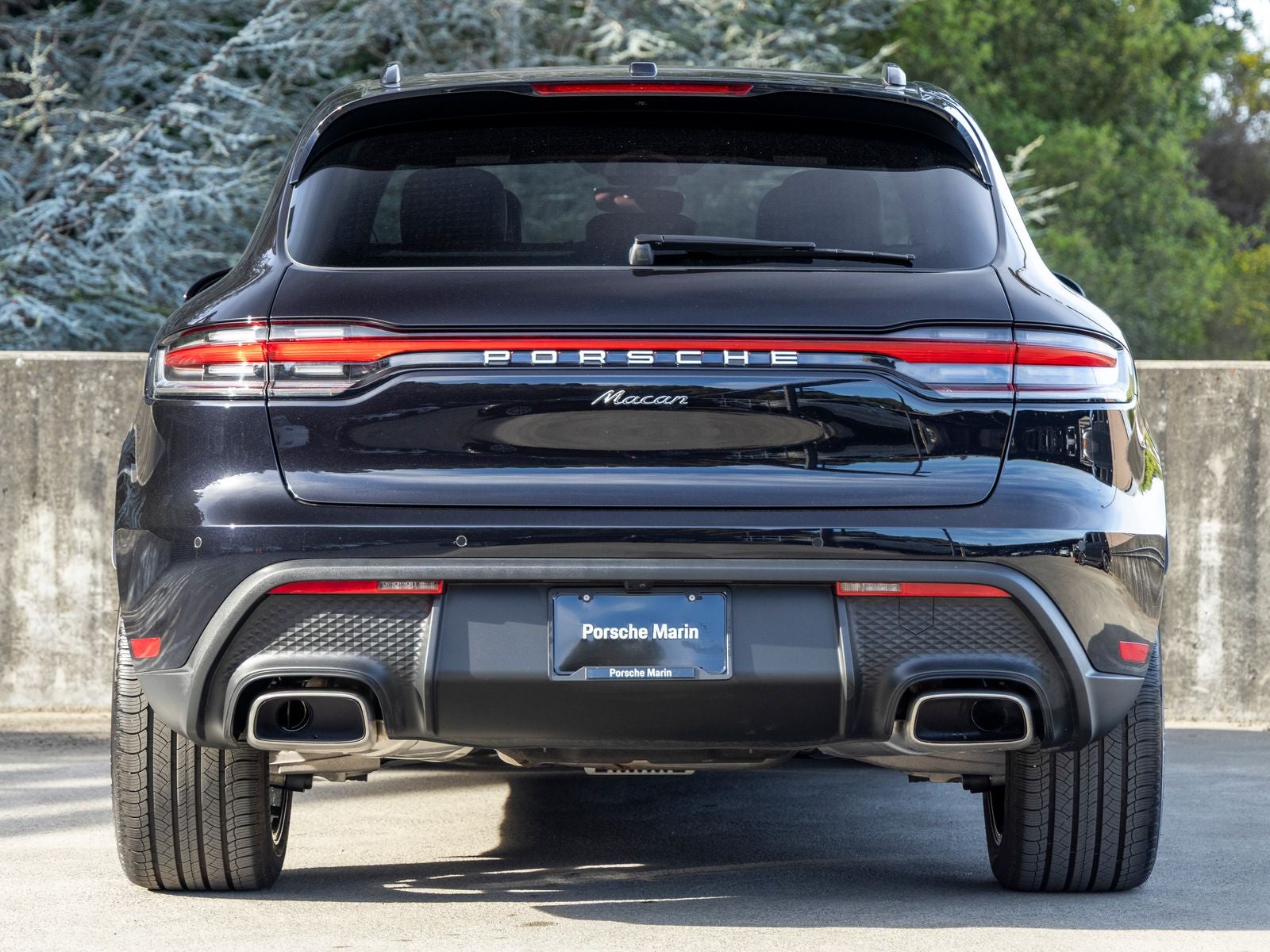 2025 Porsche Macan Base