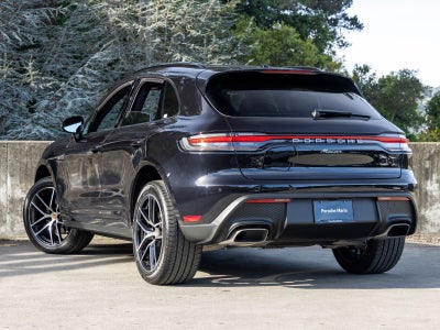 2025 Porsche Macan Base