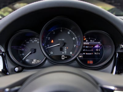 2025 Porsche Macan Base