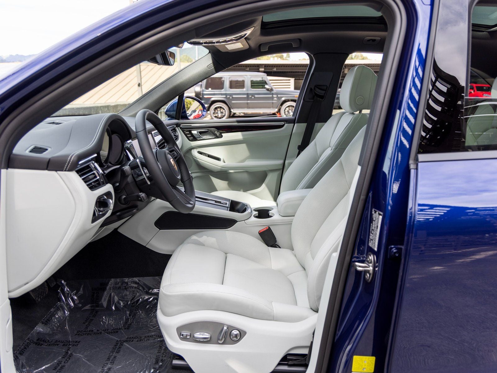 2025 Porsche Macan Macan