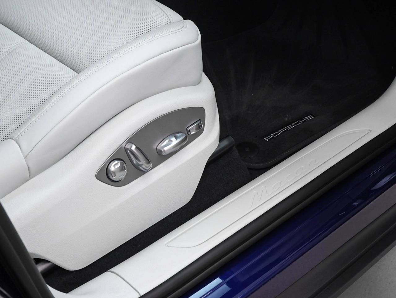 2025 Porsche Macan Macan