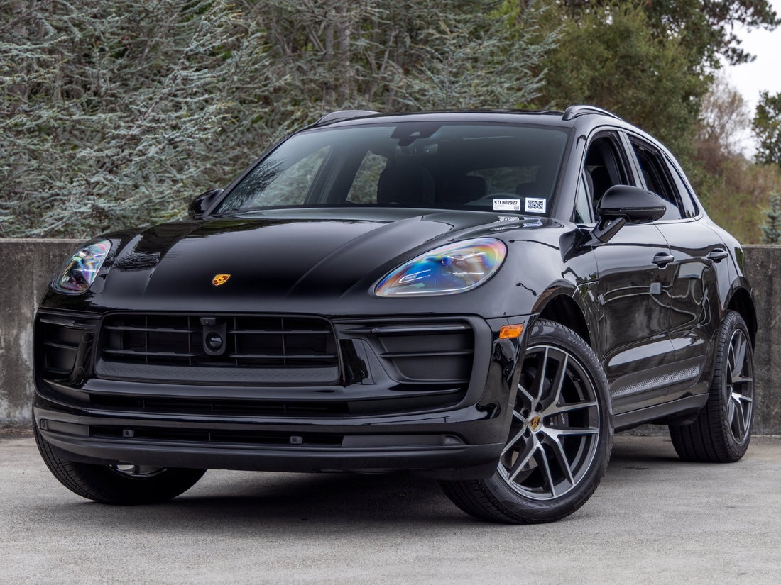 2026 Porsche Macan Base