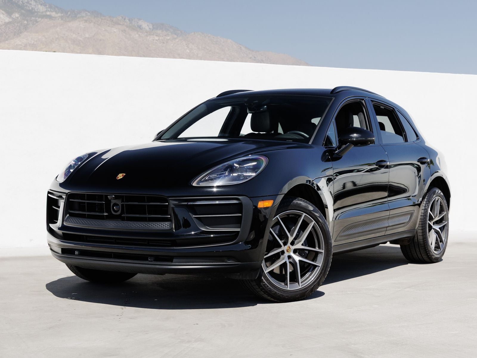 2026 Porsche Macan Base