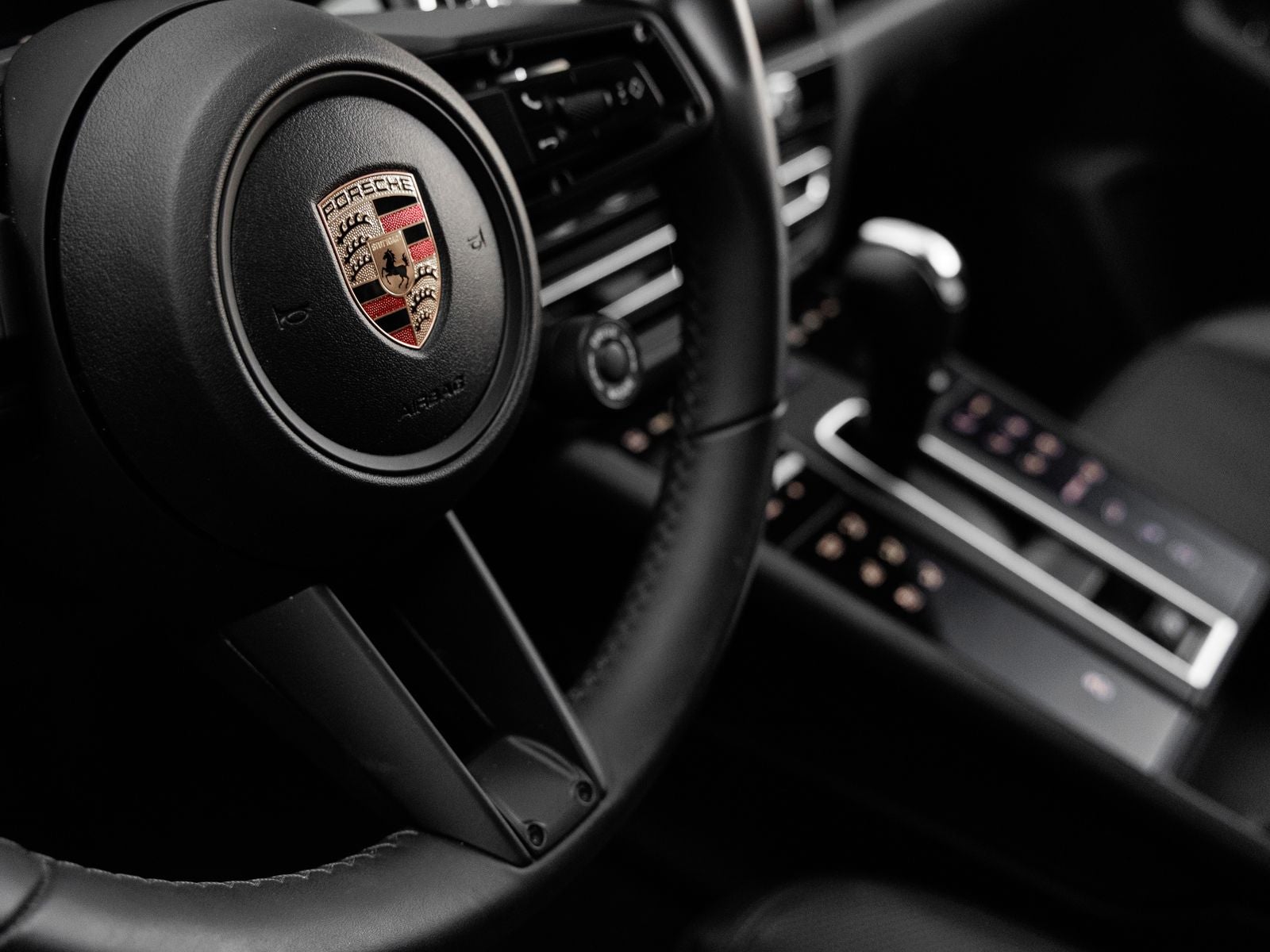 2026 Porsche Macan Base