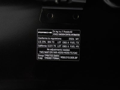 2026 Porsche Macan Base