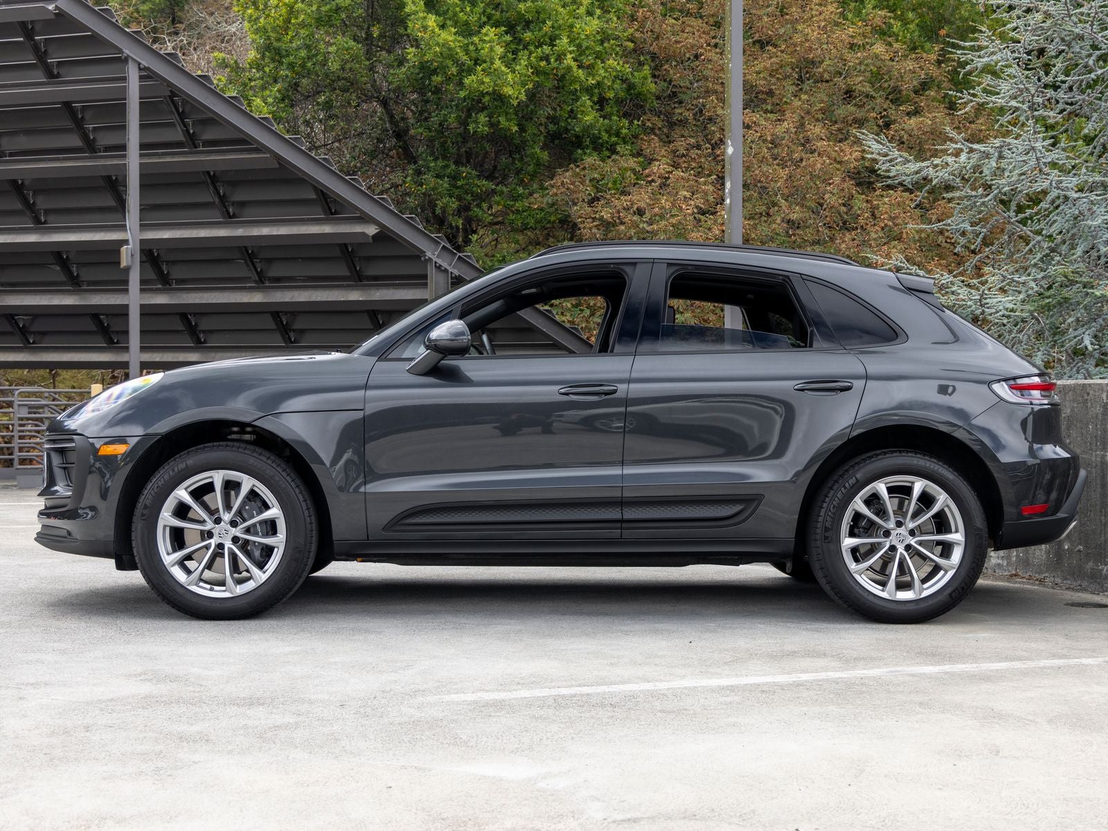 WP1AA2A54TLB04130