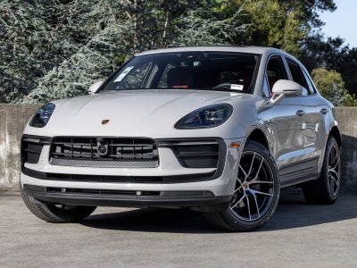 2026 Porsche Macan Base