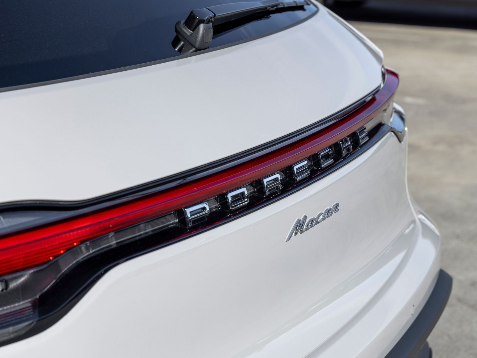 2026 Porsche Macan Base