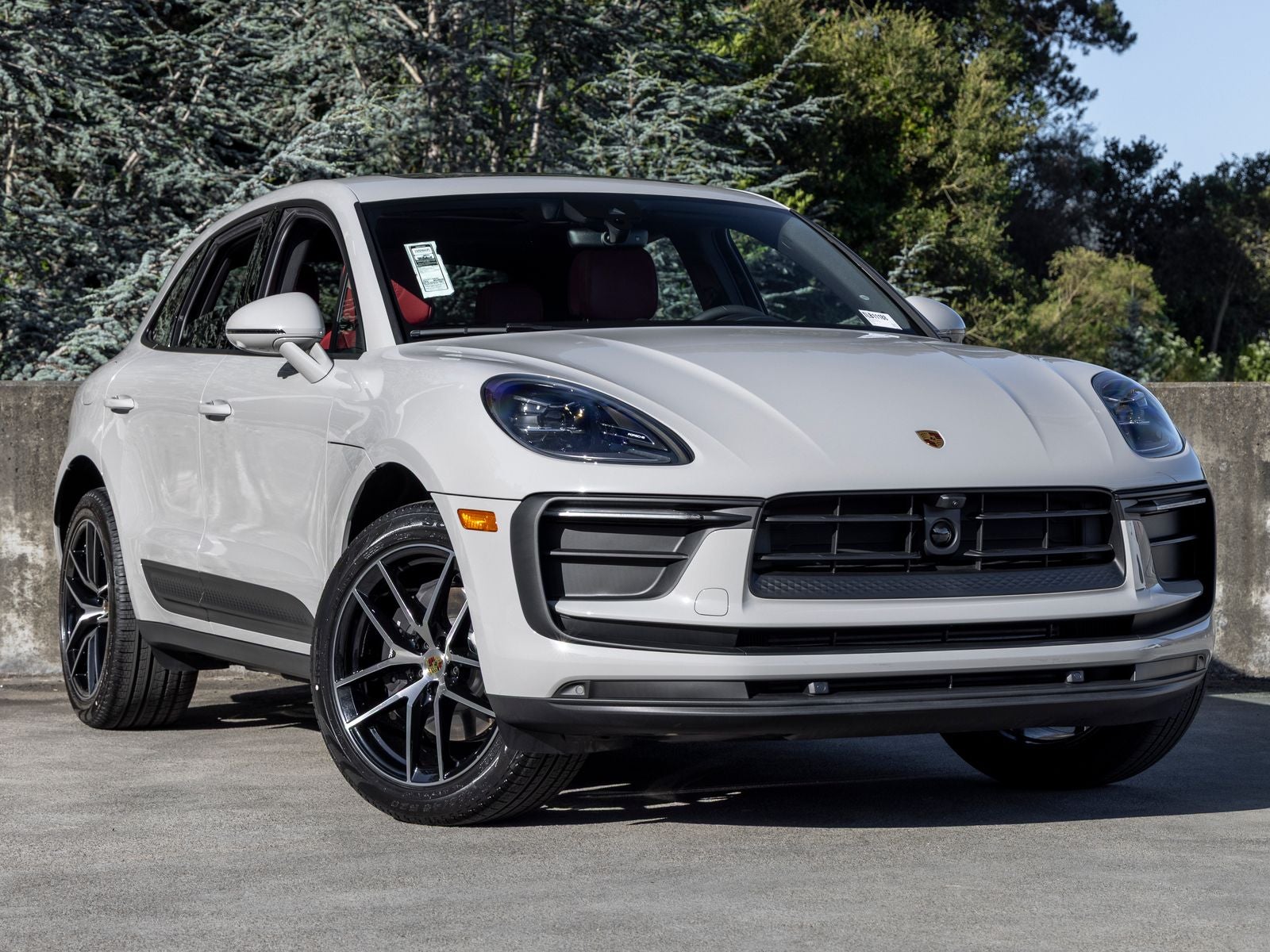 2026 Porsche Macan Base