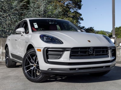 2026 Porsche Macan Base