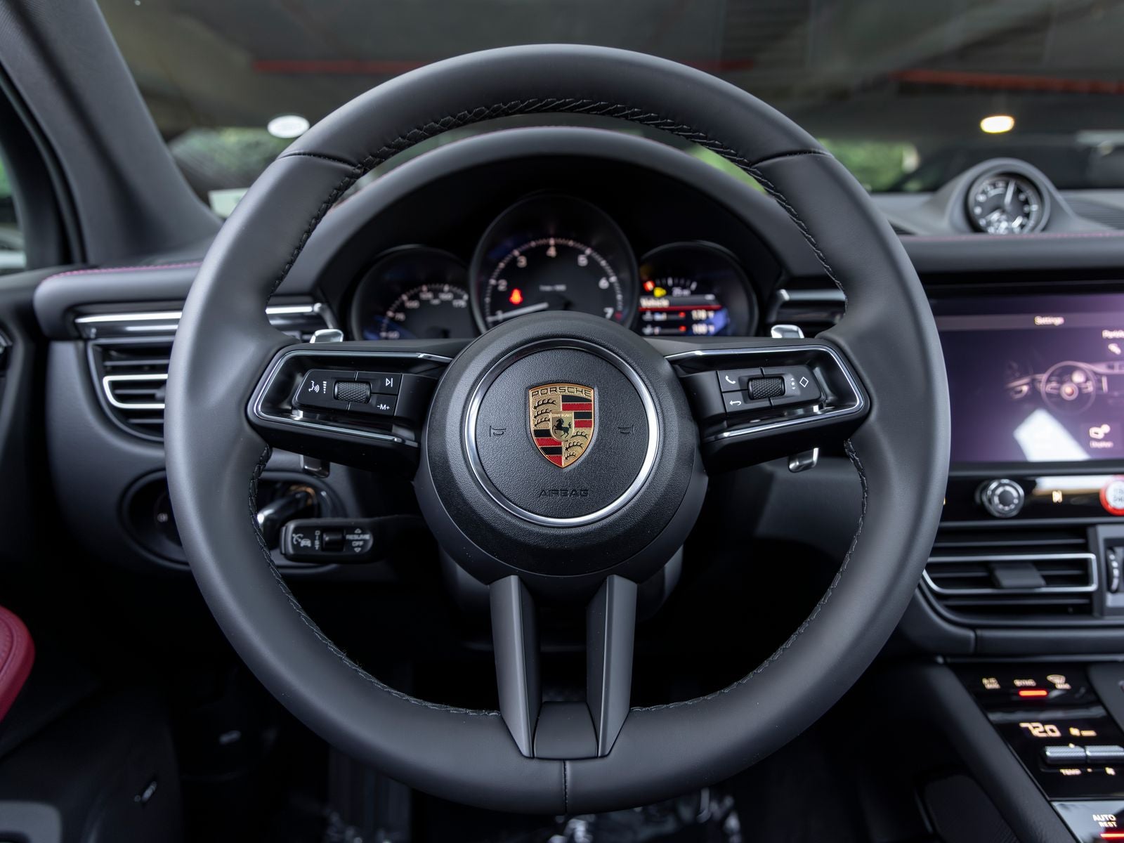 2026 Porsche Macan Base