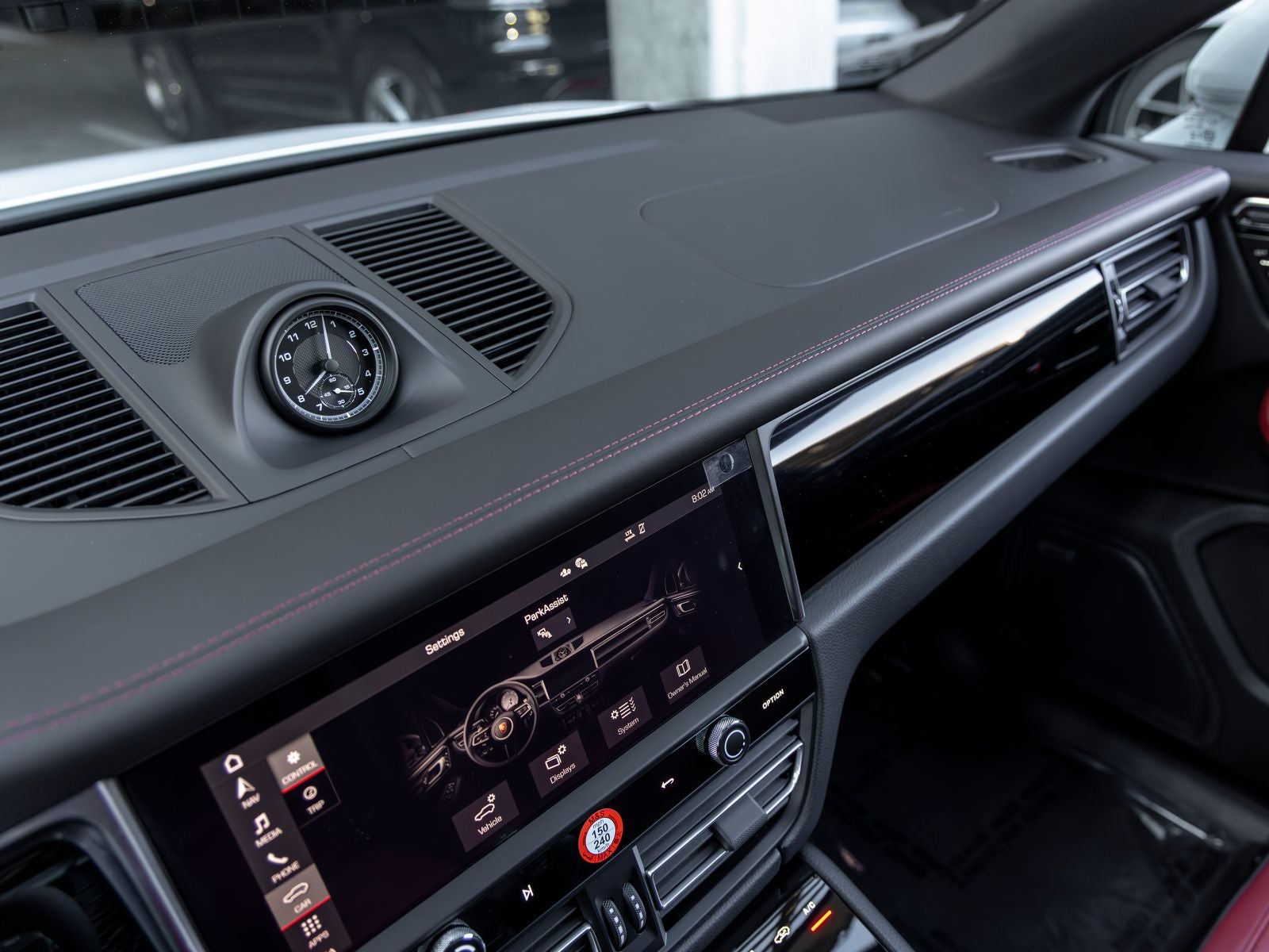 2026 Porsche Macan Base