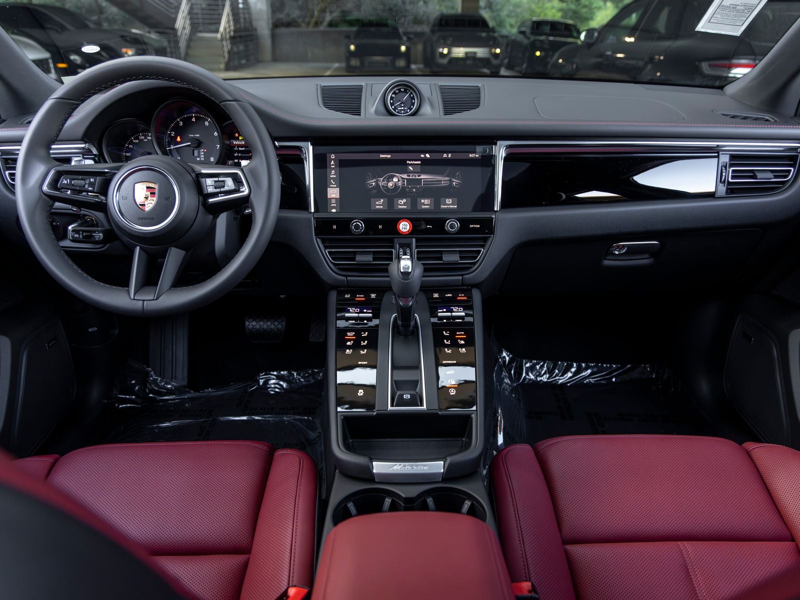 2026 Porsche Macan Base