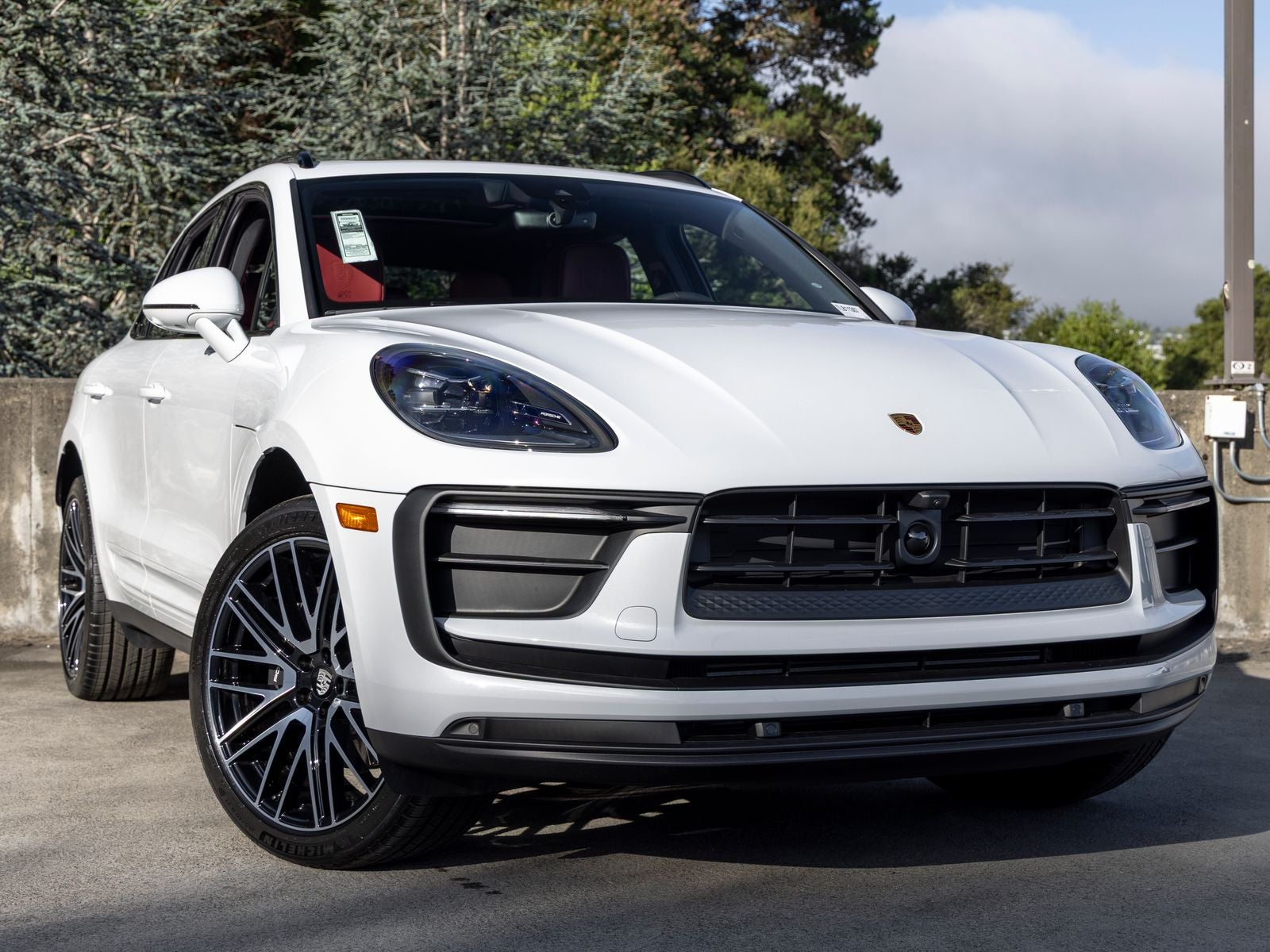 2026 Porsche Macan Base