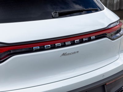 2025 Porsche Macan Base