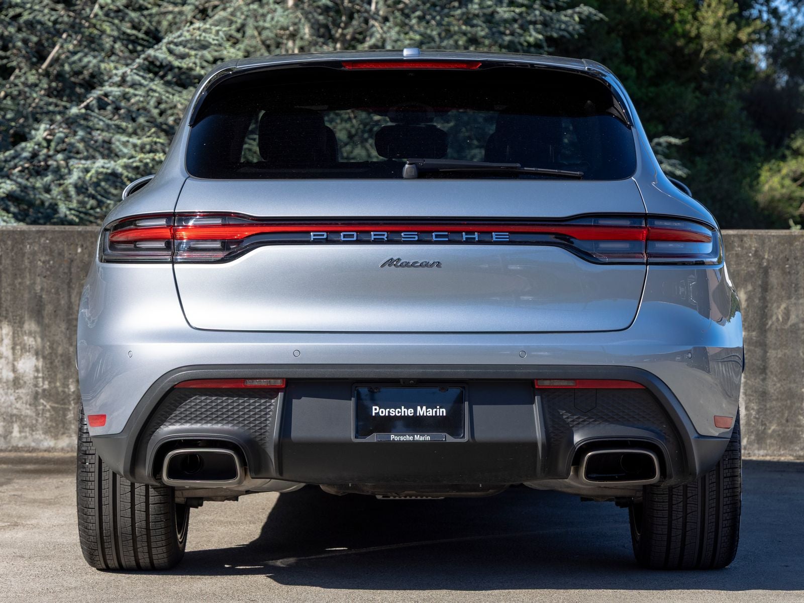 2025 Porsche Macan Base
