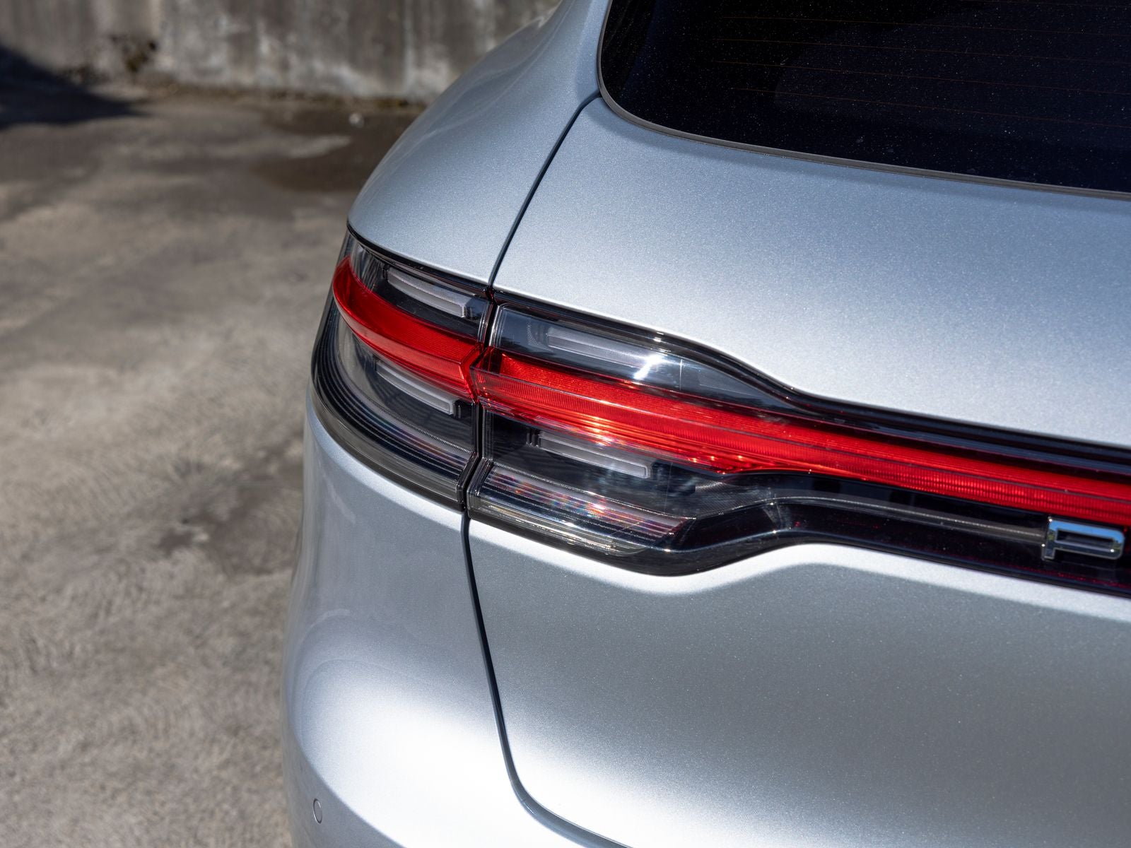 2025 Porsche Macan Base