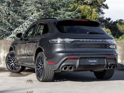 2026 Porsche Macan Base