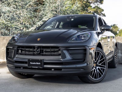 2026 Porsche Macan Base