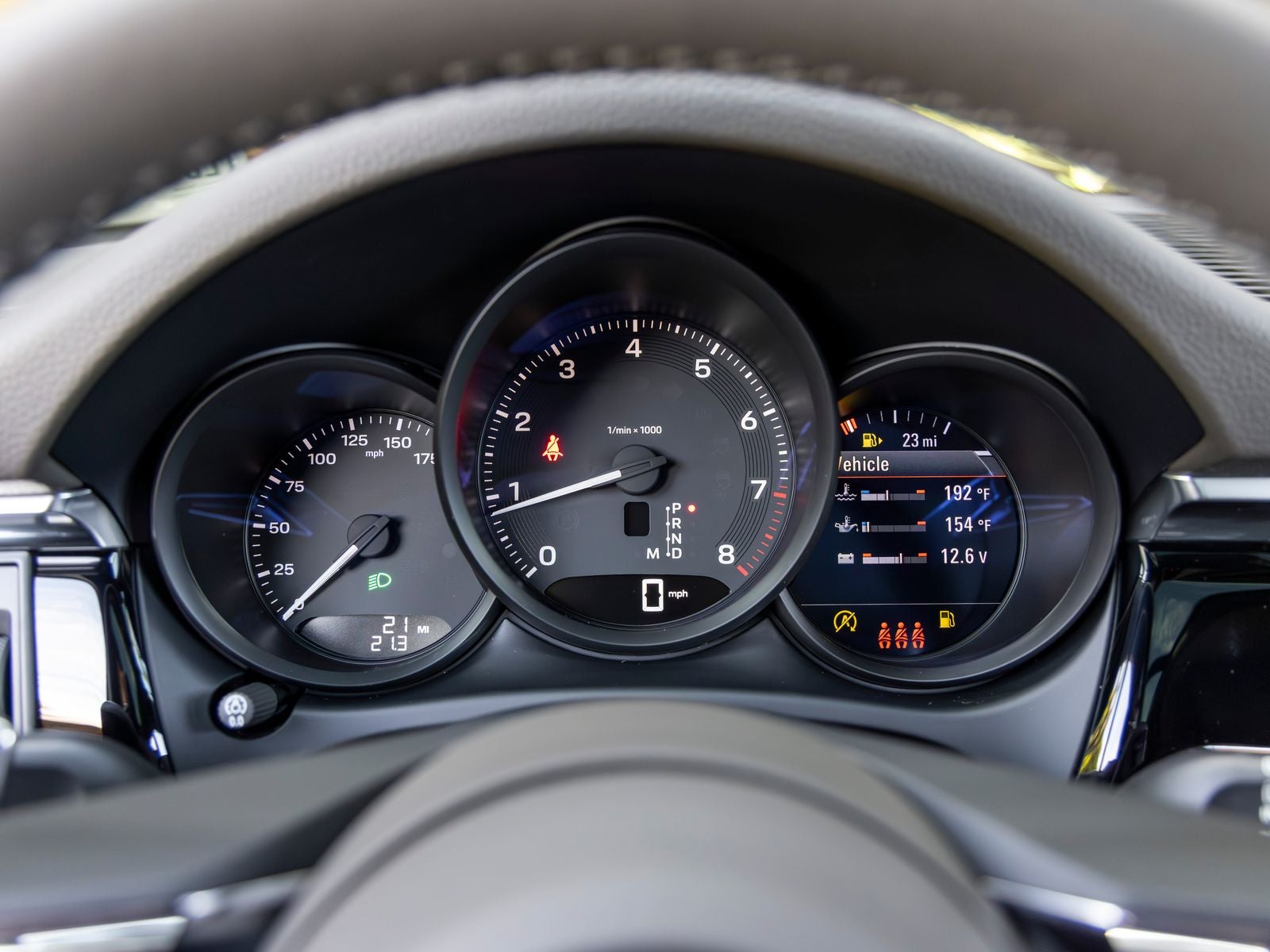 2026 Porsche Macan Base