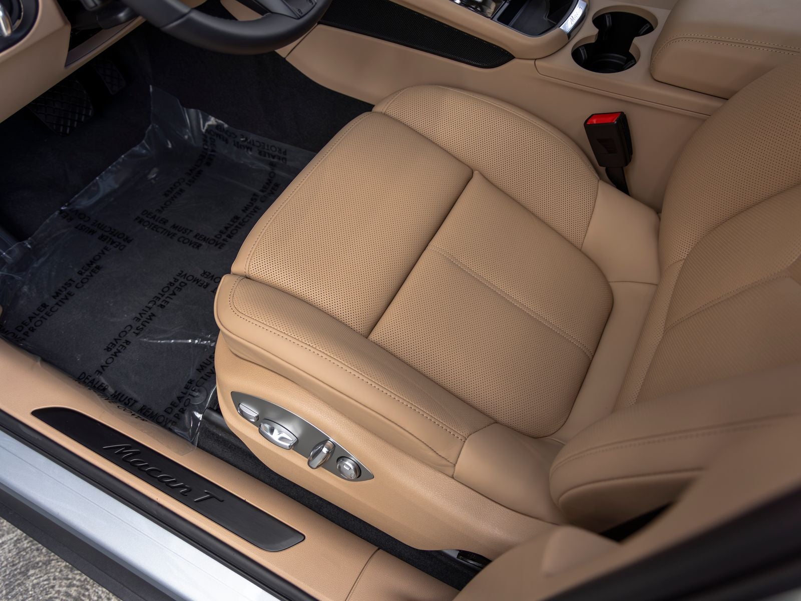 2026 Porsche Macan Macan T